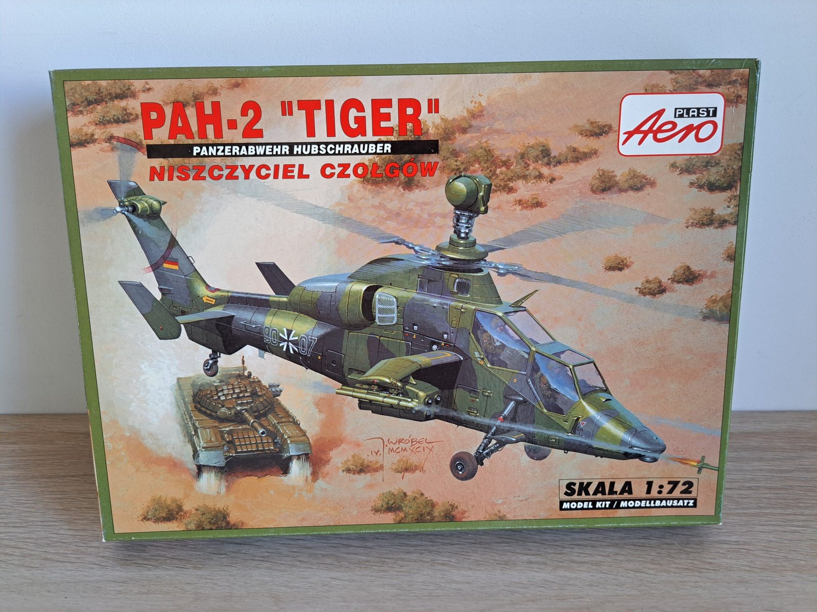 Aeroplast PAH-2 Tiger 1:72 military helicopter model kit box