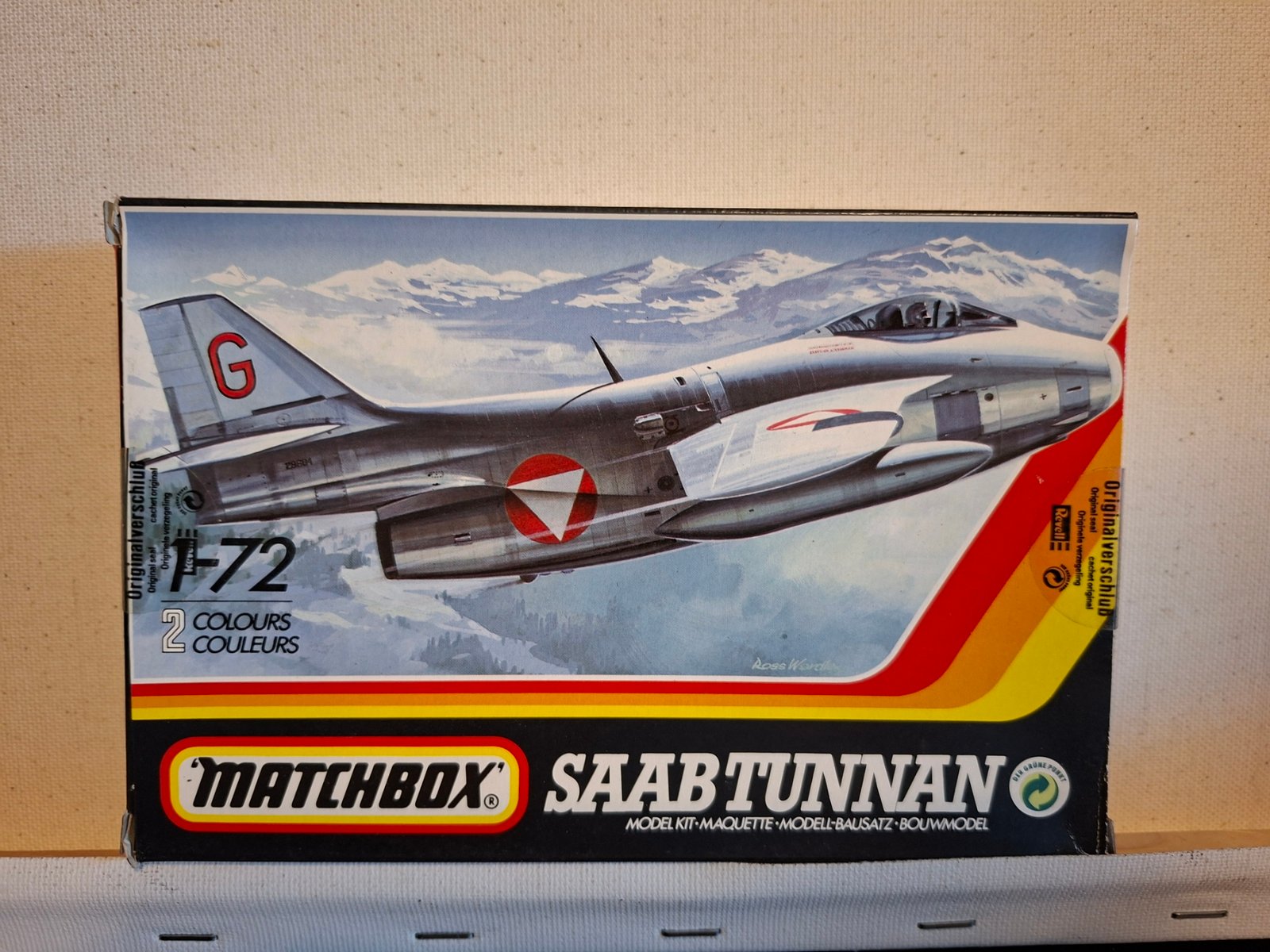 Matchbox 40033 Saab J 29 Tunnan 1/72 sealed aircraft model kit