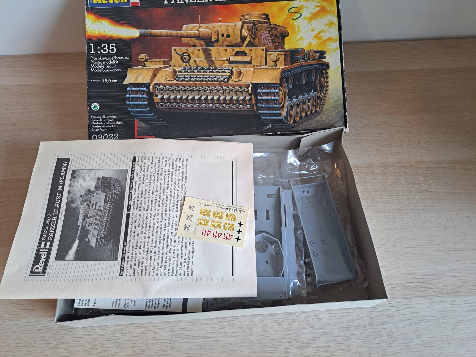 Revell 03022 Panzer III Ausf. M Flamm 1:35 model kit