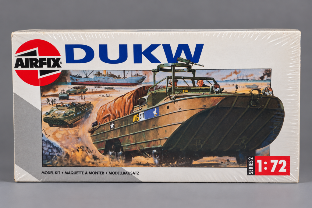 Airfix 02316 DUKW 1:76 sealed WWII amphibious vehicle model kit